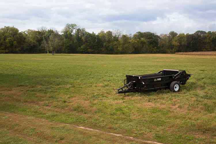 Solid 185 PTO Manure Spreader for Tractors