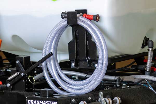 Spray hose on the Dragmaster Horizon